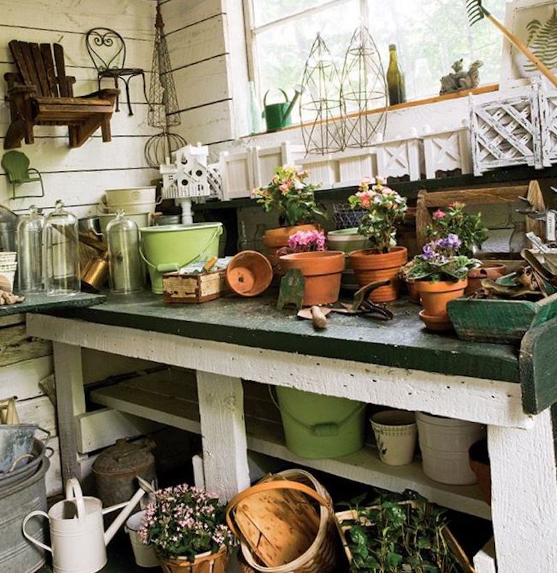 06 potting bench