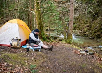 Building a Field Medic Kit Without Pharmaceuticals