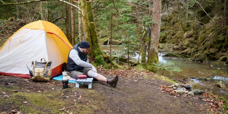 Building a Field Medic Kit Without Pharmaceuticals